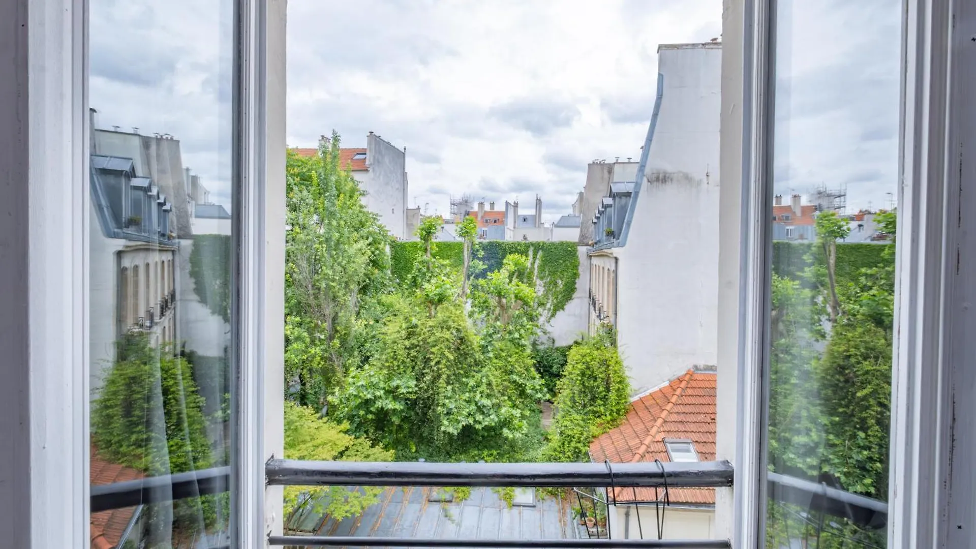 Апартаменты Apt 4 Guests Montorgueil 2 Париж